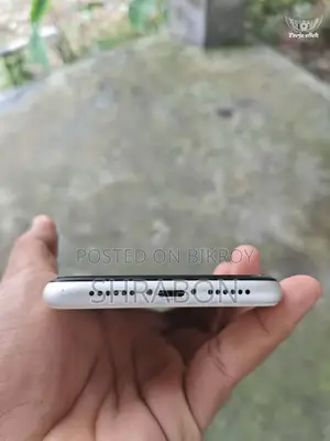 অ্যাপল আইফোন ১১ ১২৮ জিবি সাদা
