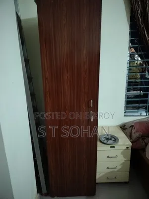 Single Door Wardrobe
