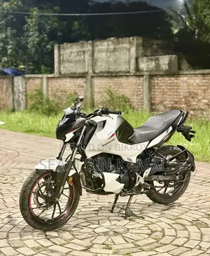 Hero Thriller 160R 2021 White