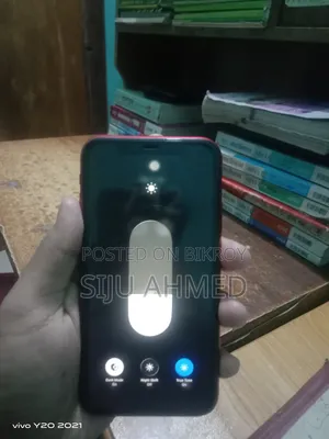 Apple iPhone 11 64 GB Red