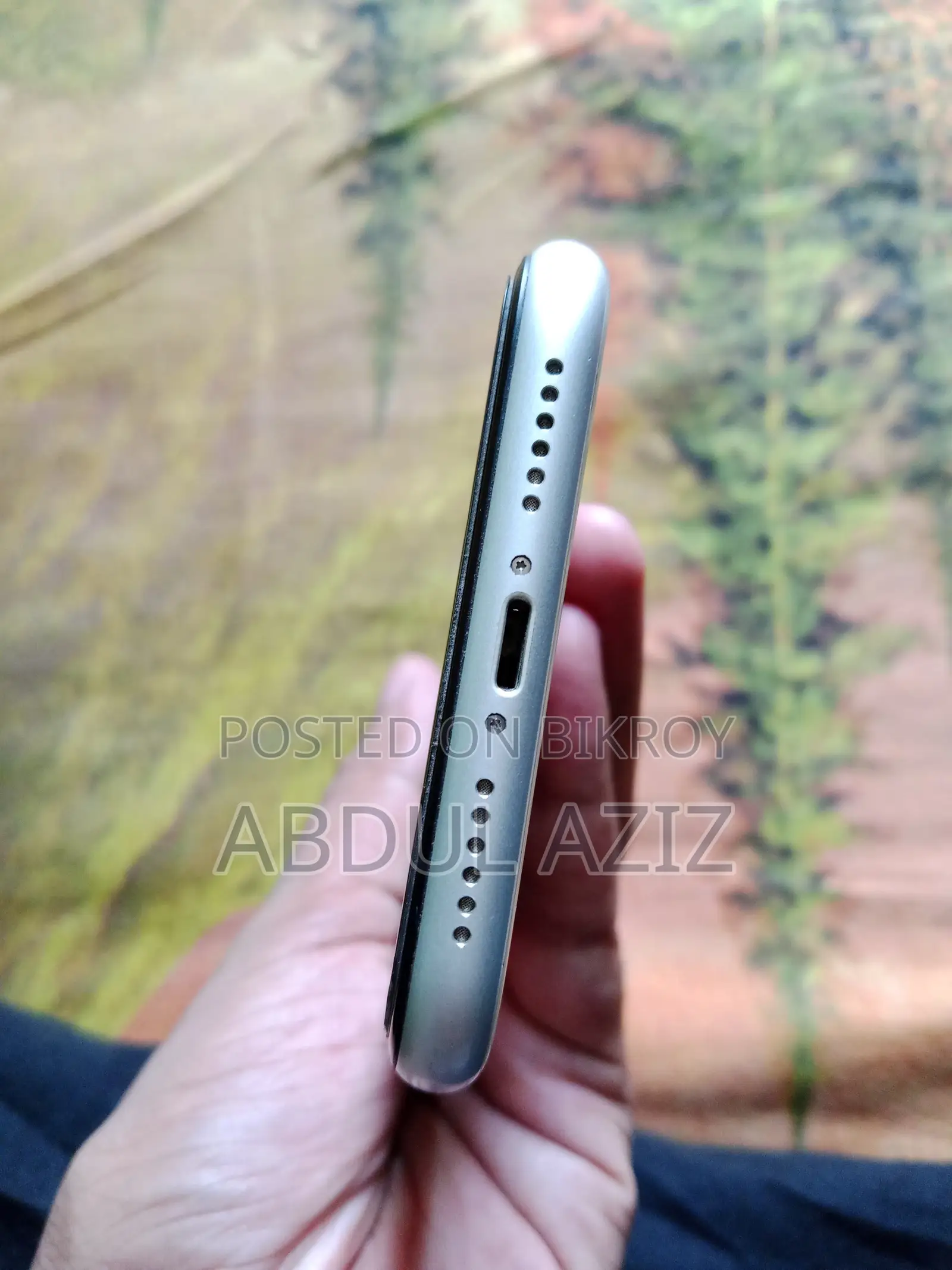 Apple iPhone XR 64 GB White