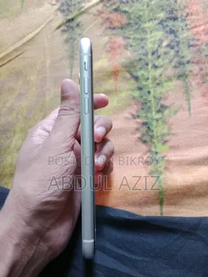 Apple iPhone XR 64 GB White