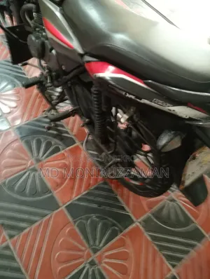 বাজাজ ডিসকভার ১২৫ ২০১৯ লাল