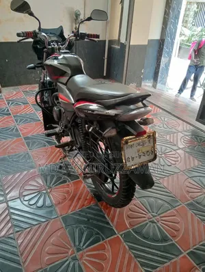 বাজাজ ডিসকভার ১২৫ ২০১৯ লাল