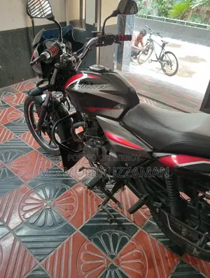 বাজাজ ডিসকভার ১২৫ ২০১৯ লাল