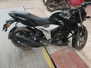 TVS Apache 160 4V 2020 Black