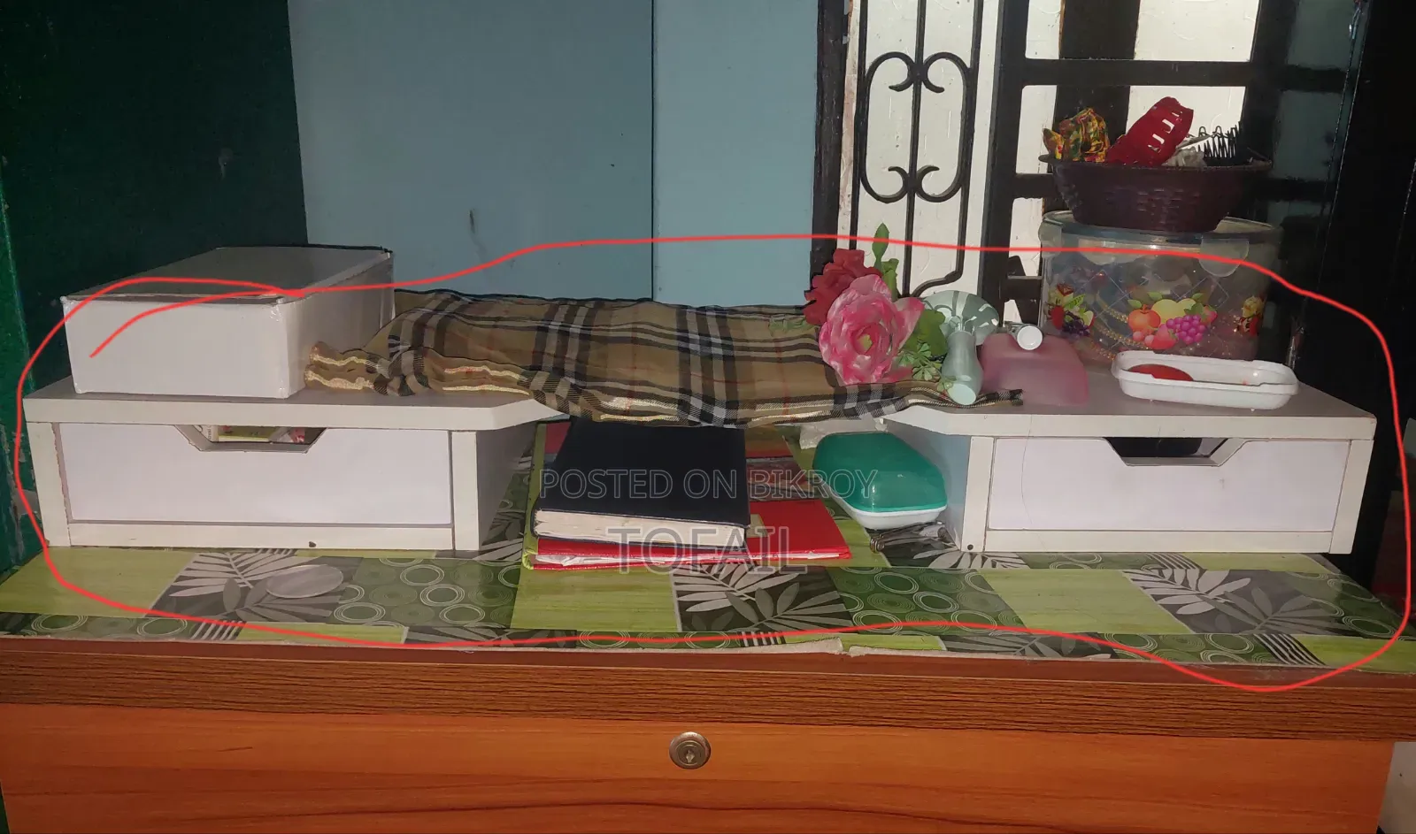 অফিস / গেমিং টেবিল