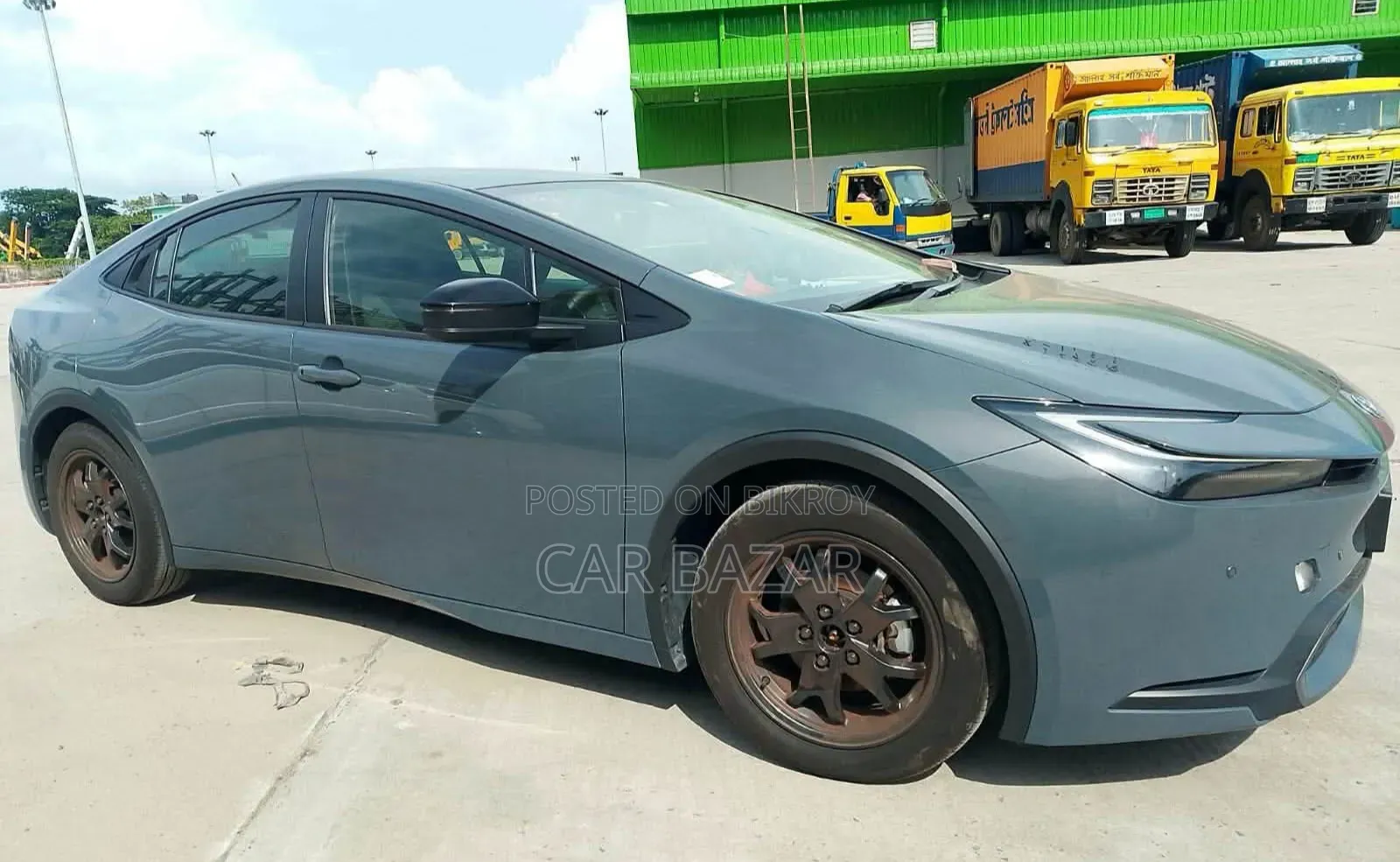 New Toyota Prius 2023 Gray