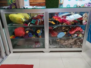 গ্লাস টেবিল