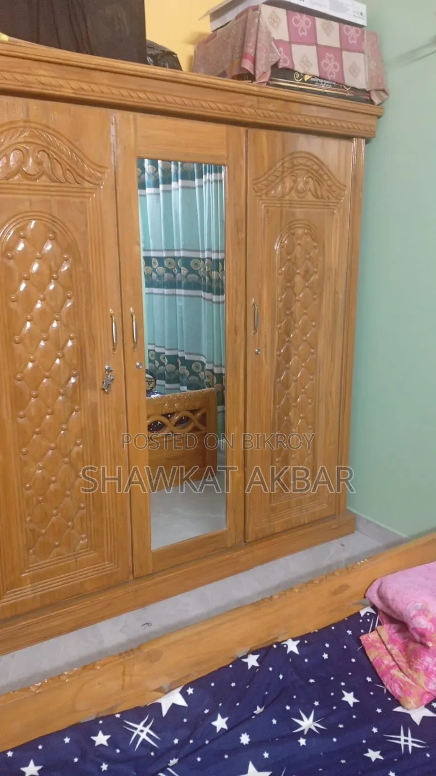 থ্রি ডোর ফার্নিচার