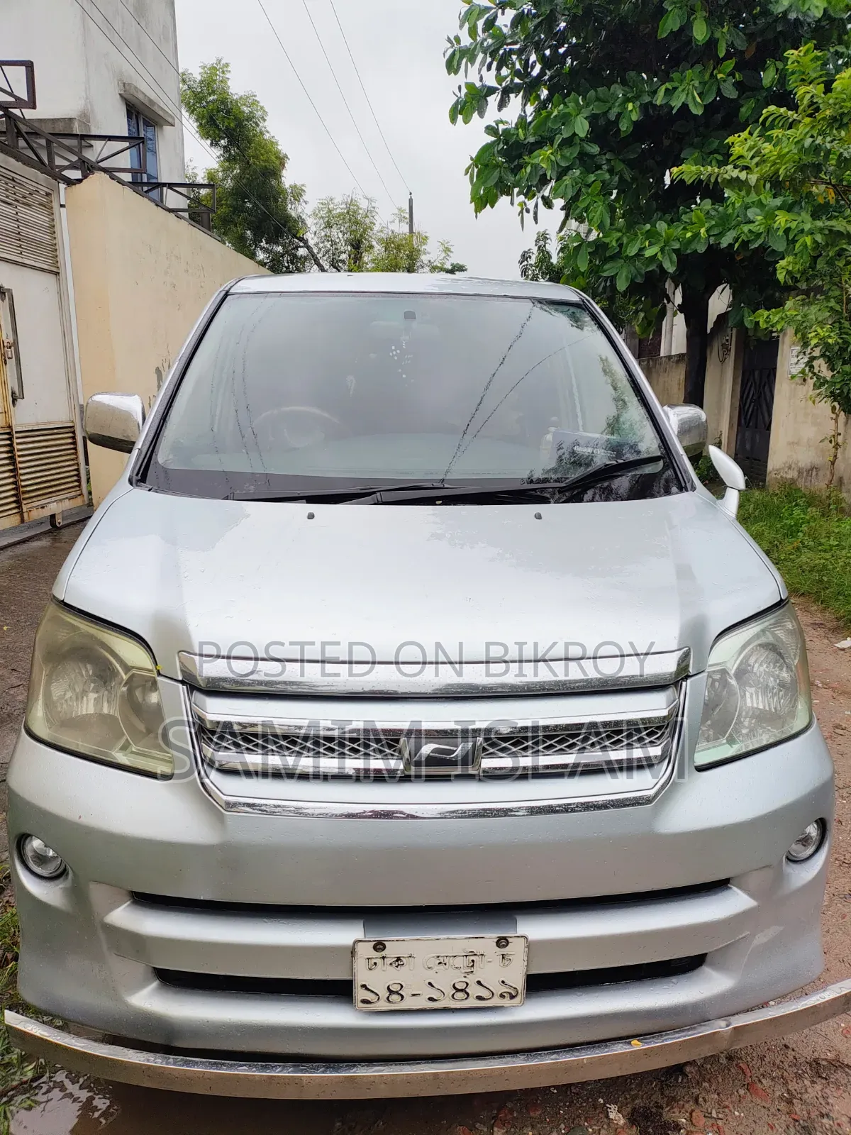 Toyota Noah 2003 Silver
