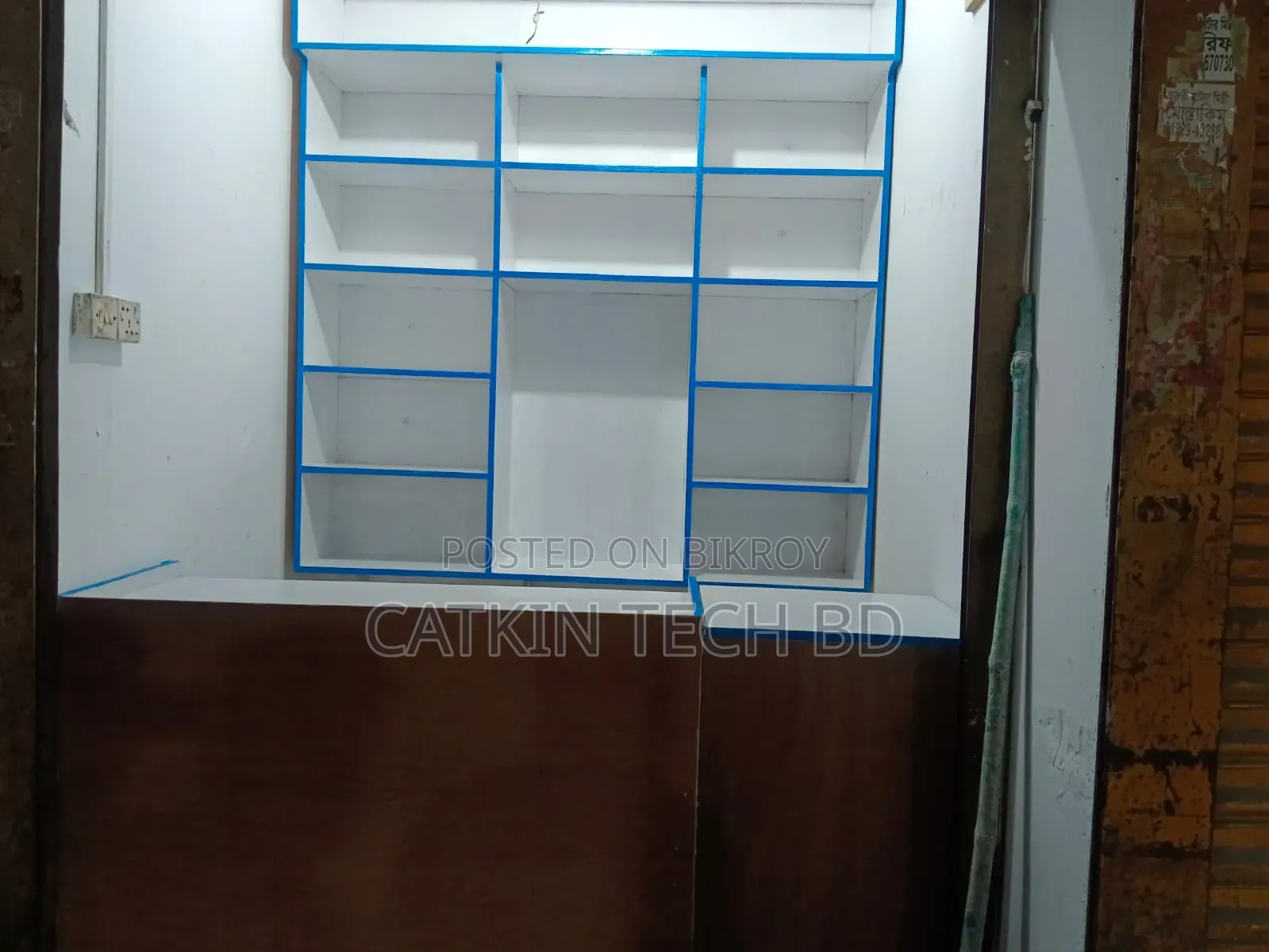 কাস্টমাইজড ওয়াল ডিসপ্লে র‍্যাক শেলফ