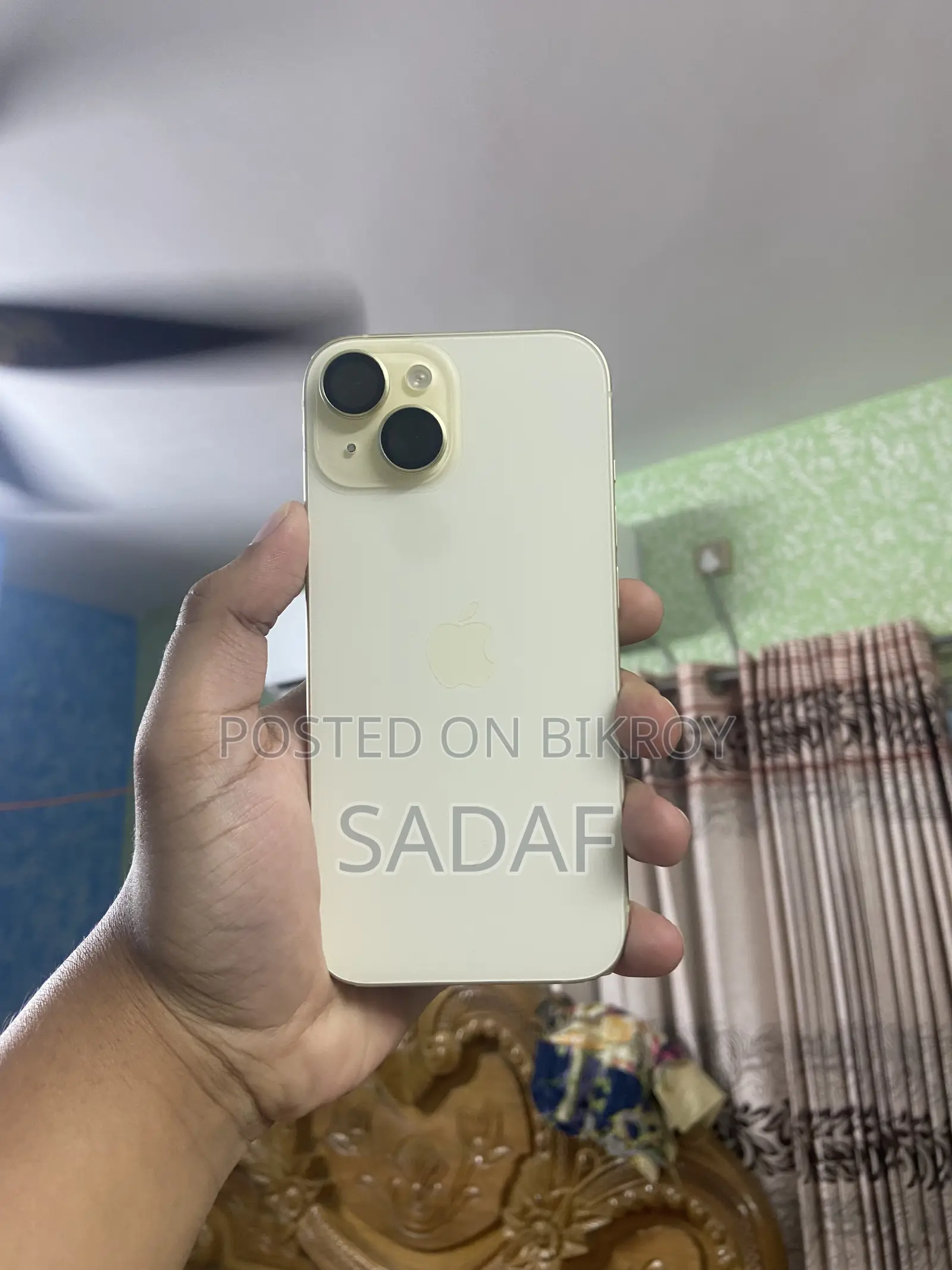 Apple iPhone 15 256 GB Green