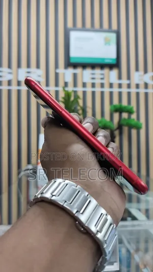 Apple iPhone 11 128 GB Red
