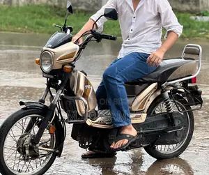 TVS XL 100 2022 Gold