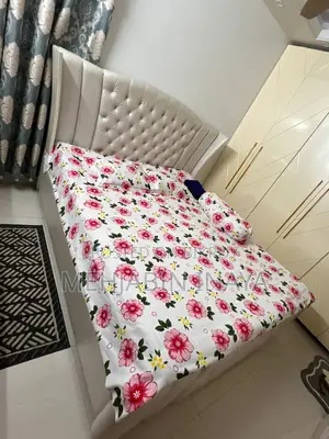 মেহগনি কাঠের কিং সাইজ বেড