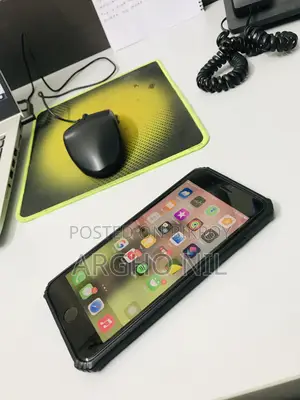 Apple iPhone 8 Plus 64 GB Red
