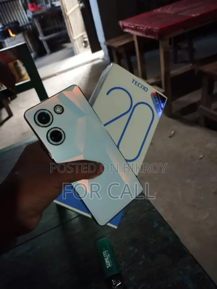 New Tecno Camon 20 256 GB Silver