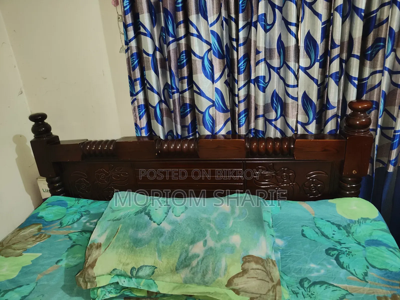ভালো কন্ডিশন এর খাট (৫×৭) বিক্রয়