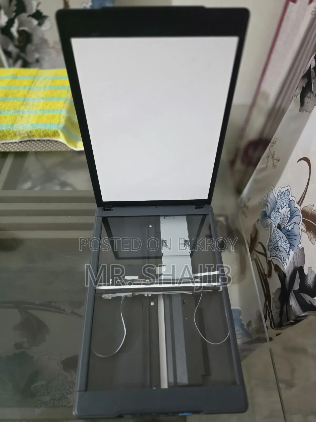 Epson V39 Flatbed Scanner