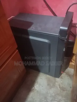 Desktop Computer 8GB AMD Ryzen 5 SSD 256GB