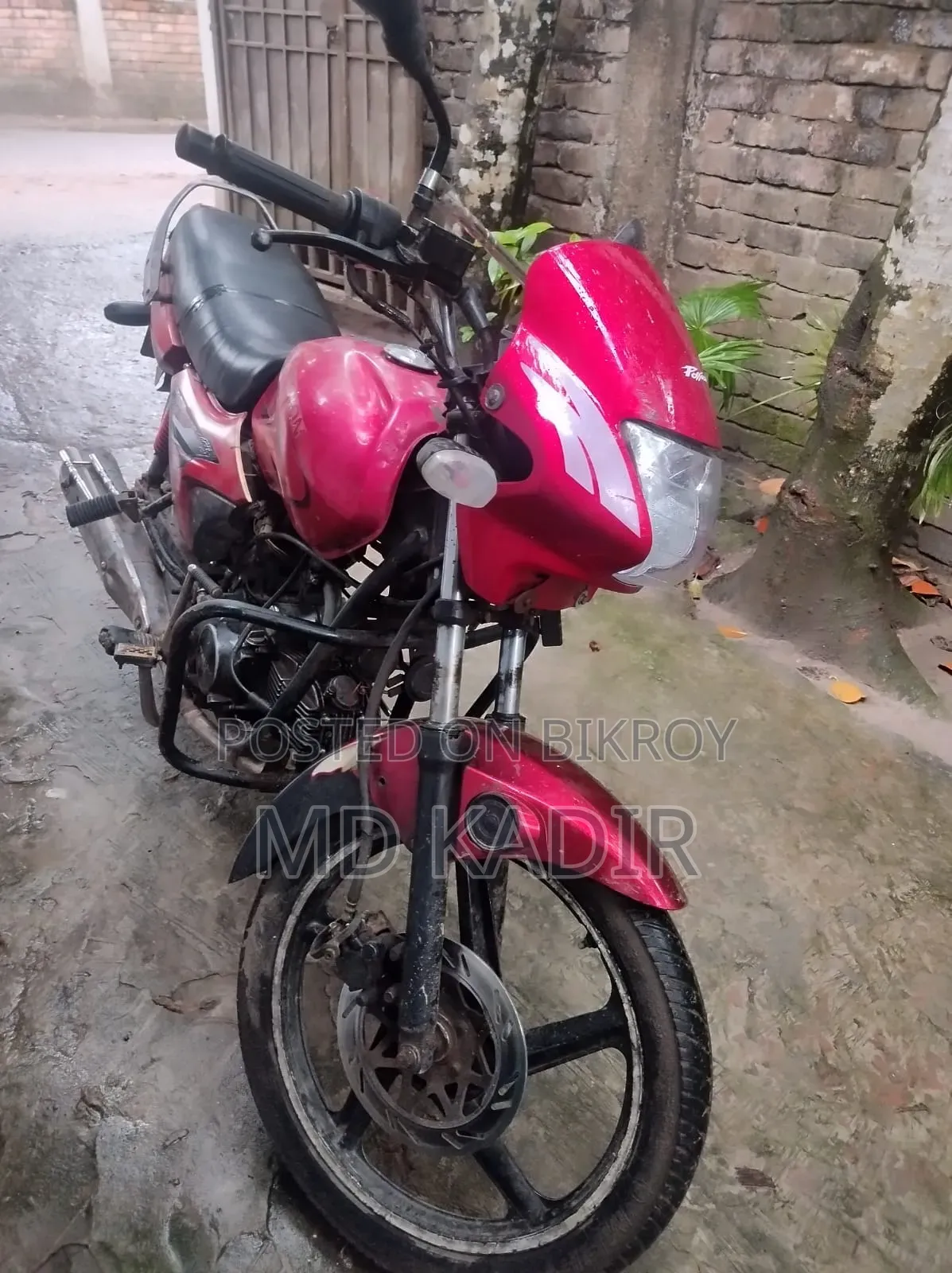 মোটরসাইকেল ২০১৪ লাল