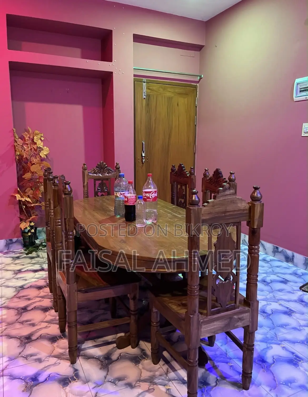 Dining table with 6 chairs