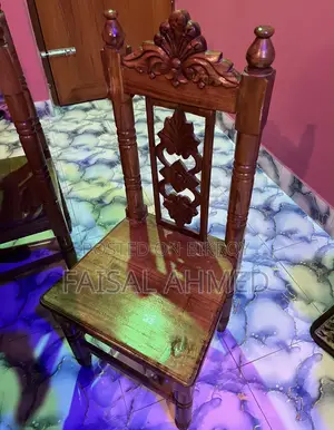 Dining table with 6 chairs