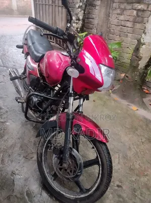 মোটরসাইকেল ২০১৪ লাল