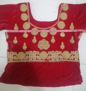 লেহেঙ্গা বিক্রি করতে চাই