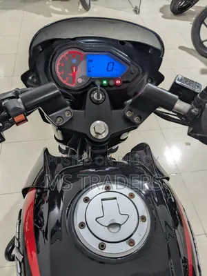 বাজাজ পালসার ১৫০ ২০২২ ব্ল্যাক