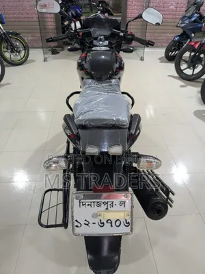 বাজাজ পালসার ১৫০ ২০২২ ব্ল্যাক