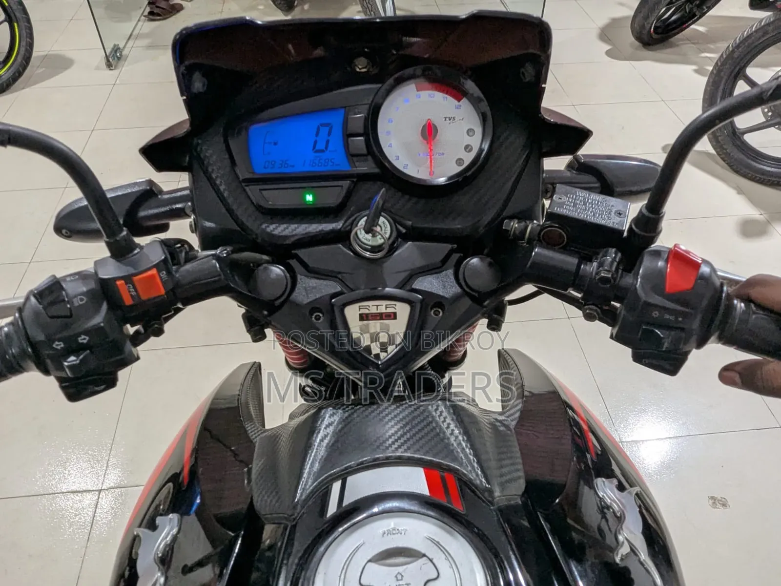 TVS Apache RTR 160 2V 2022 Black