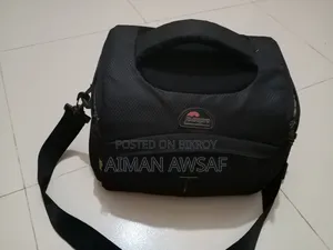 ডি সাত হাজার নিকন ক্যামেরা