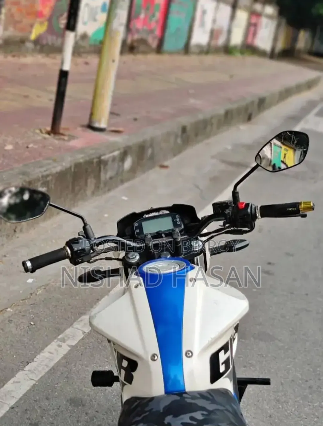 সুজুকি জিক্সার মনোটোন ২০১৭ সাদা