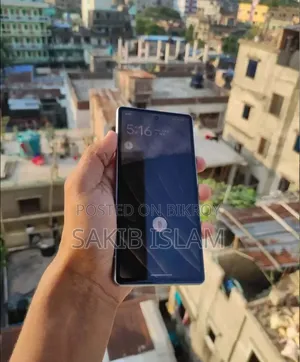 গুগল ৮ জিবি হোয়াইট