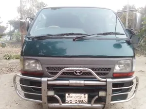 Toyota HiAce 2003 Green
