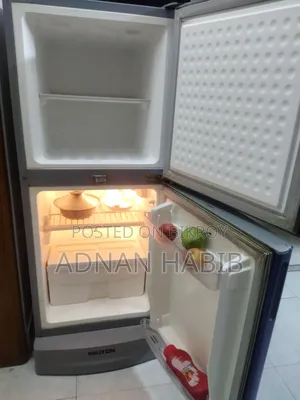 Middle Size Wilton Fridge