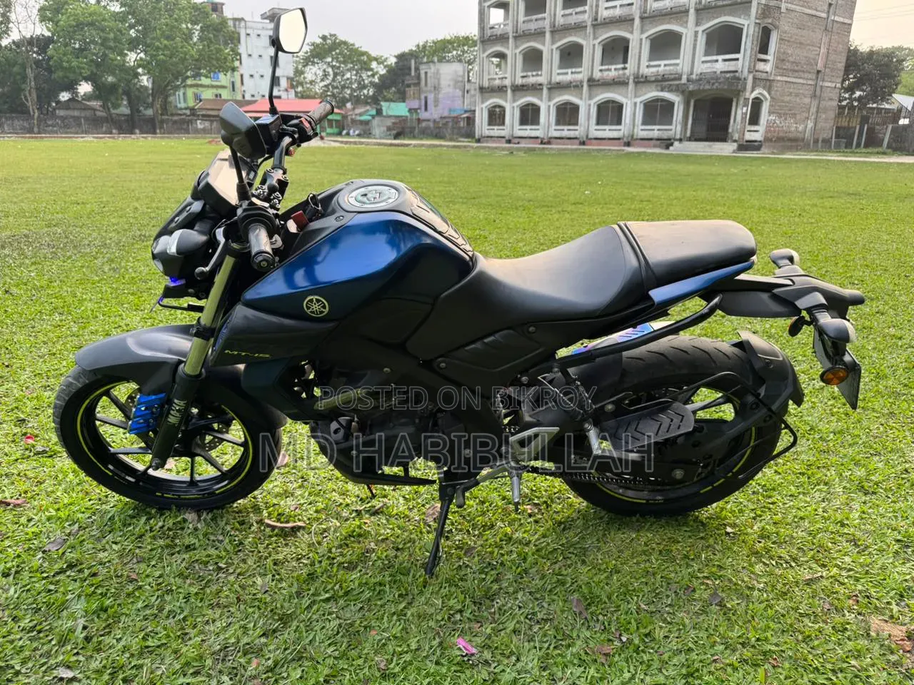 Yamaha 2022 Blue