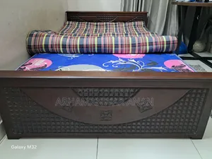 সেগুন কাঠের খাট ম্যাট্রেস ও তোশকসহ