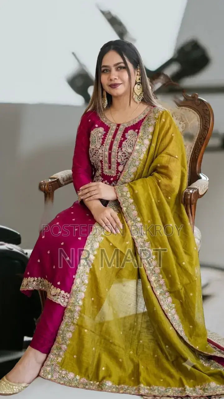 সিকোয়েন্স এমব্রয়ডারি থ্রি পিস