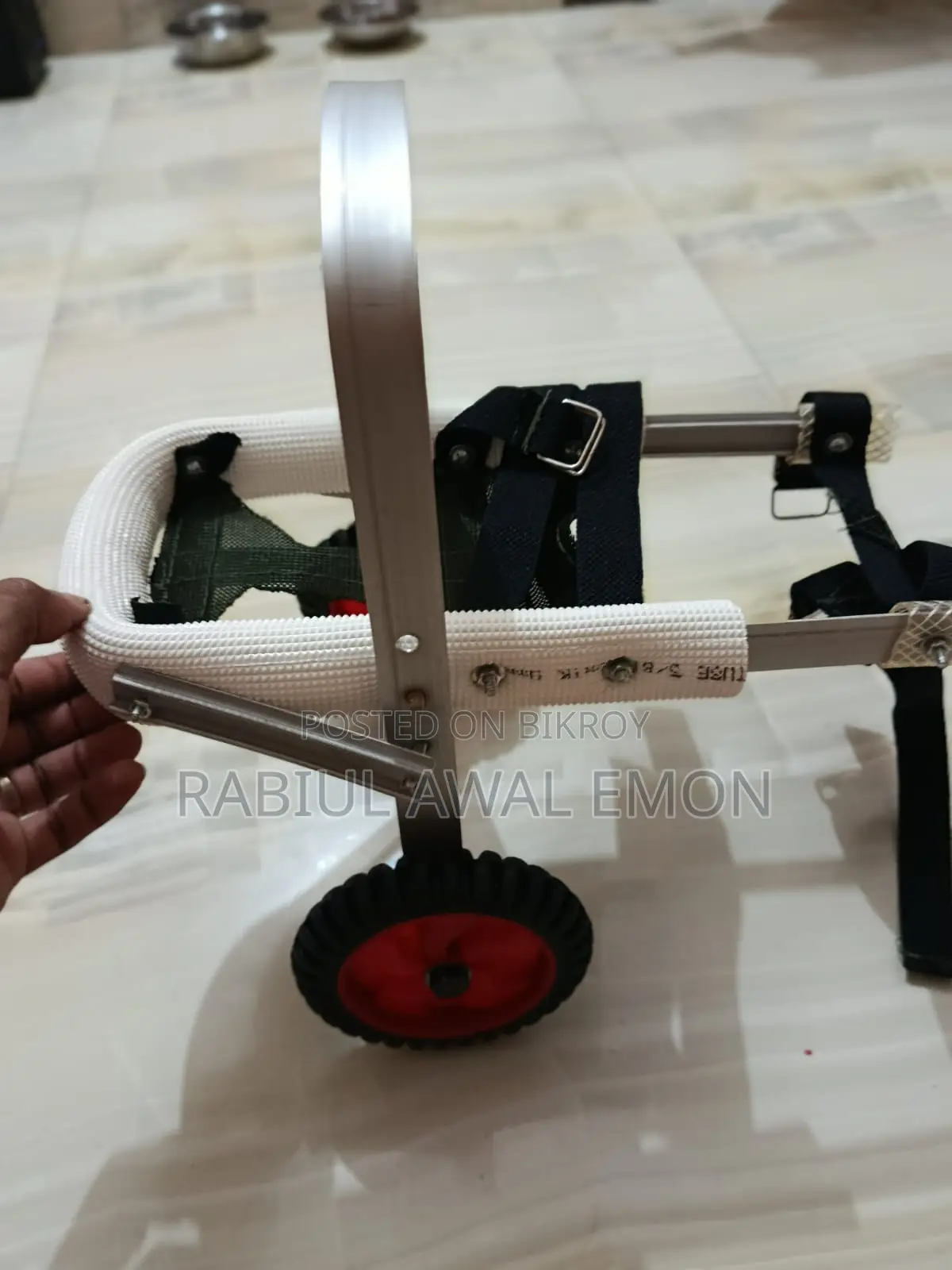 বিড়াল ও কুকুরের হুইলচেয়ার