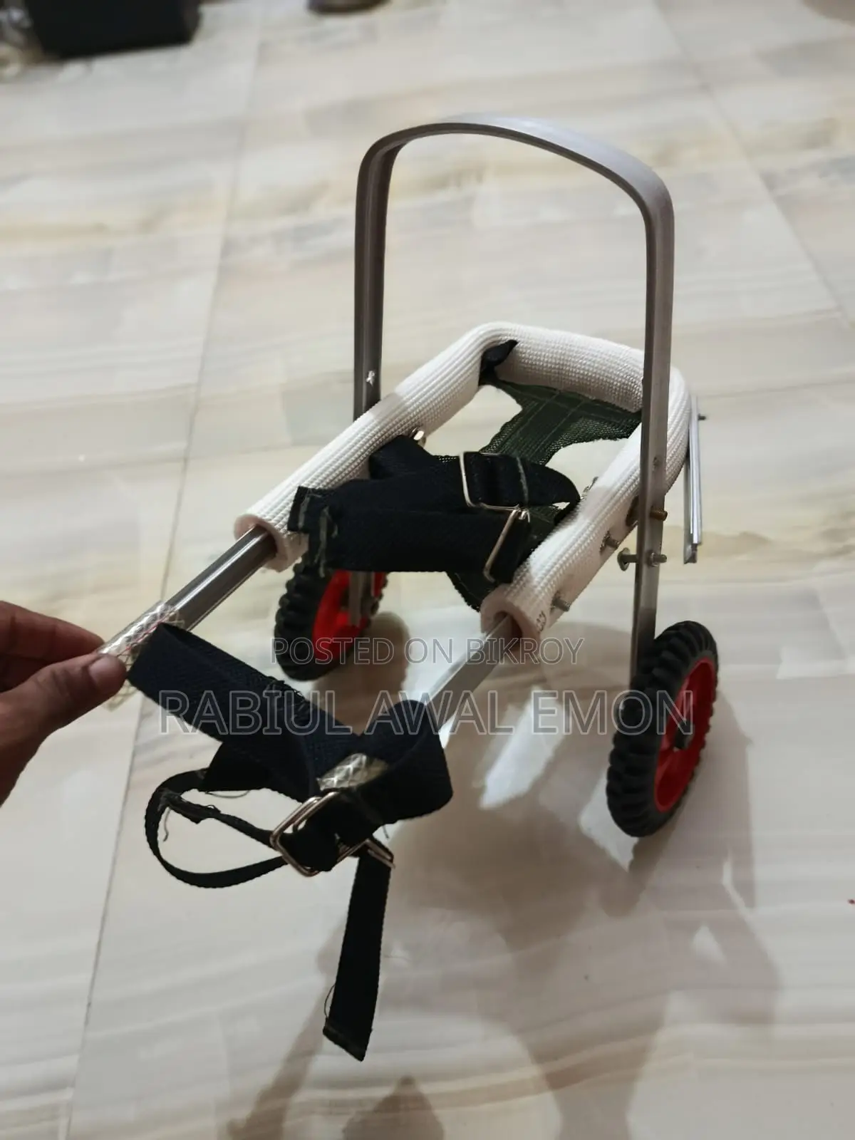 বিড়াল ও কুকুরের হুইলচেয়ার