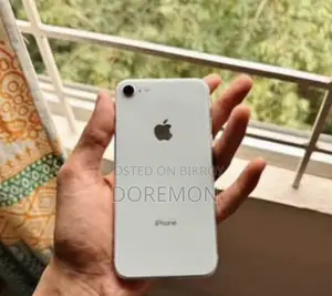 অ্যাপল আইফোন ৮ ৬৪ জিবি সাদা