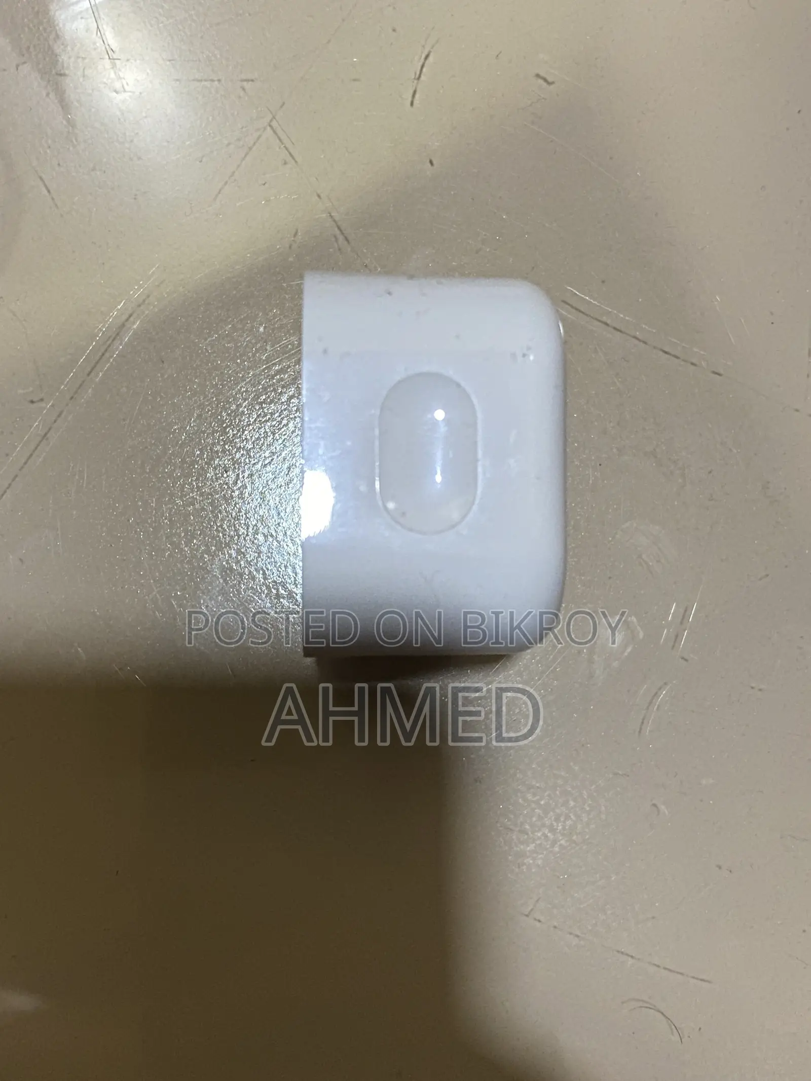 Apple Adapter 20 Watt (Urgent Sell)