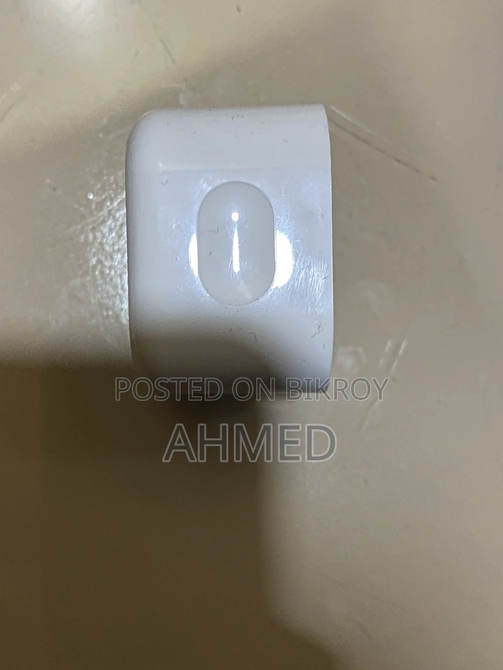 Apple Adapter 20 Watt (Urgent Sell)