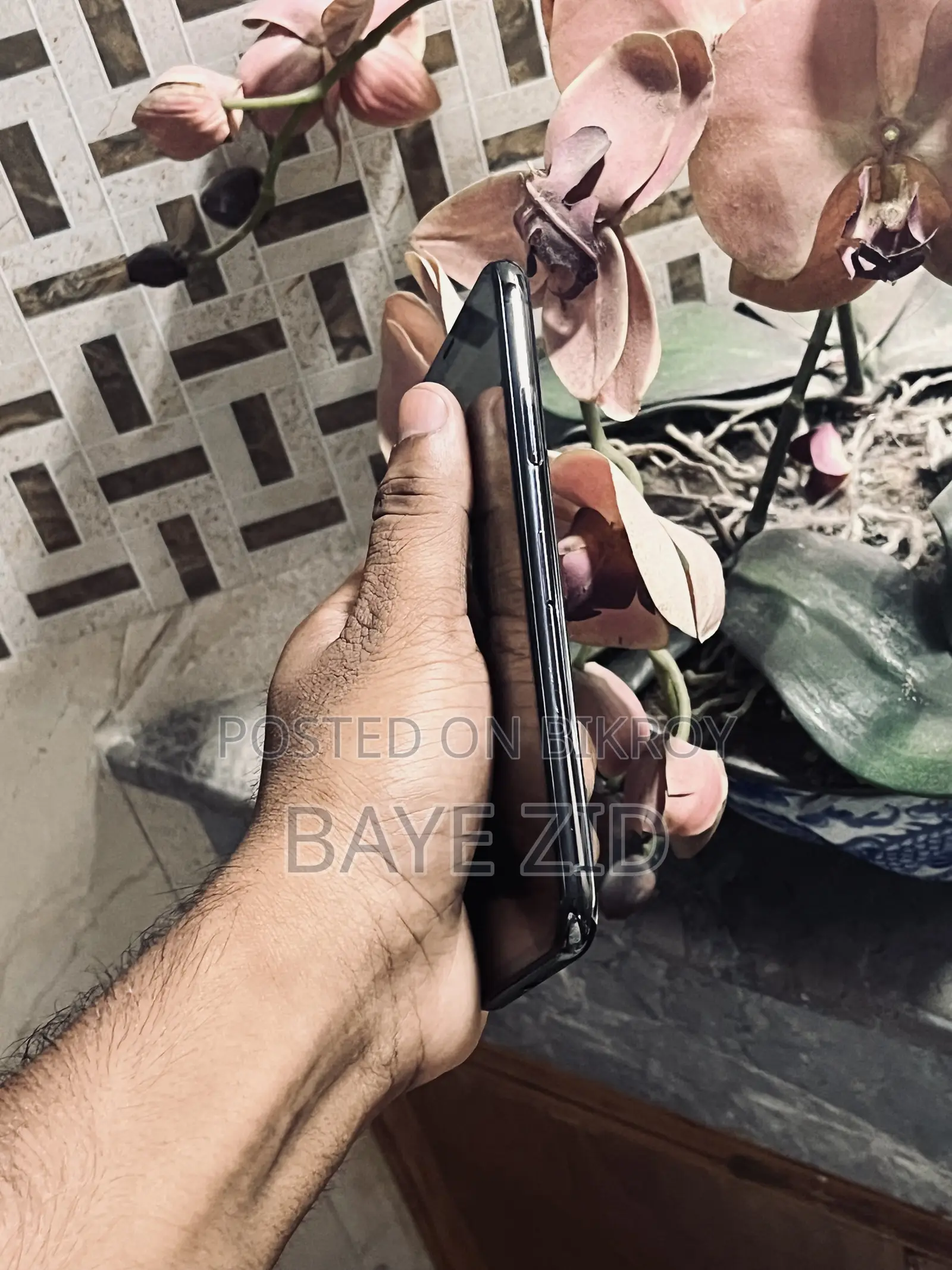 অ্যাপল আইফোন এক্স ৬৪ জিবি কালো