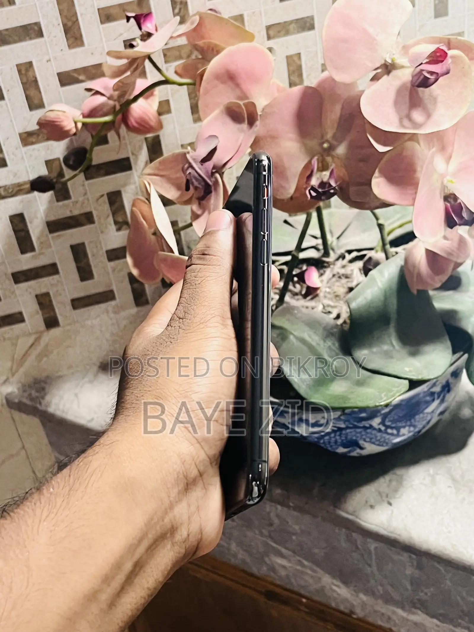 অ্যাপল আইফোন এক্স ৬৪ জিবি কালো