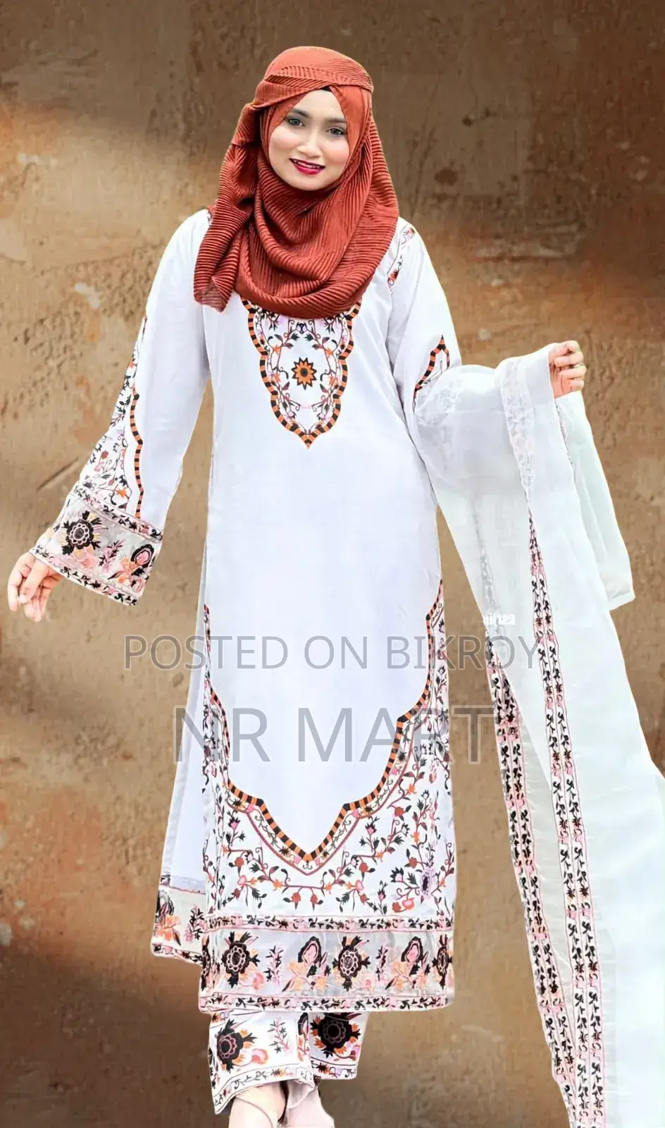 এমব্রয়ডারি থ্রি পিস