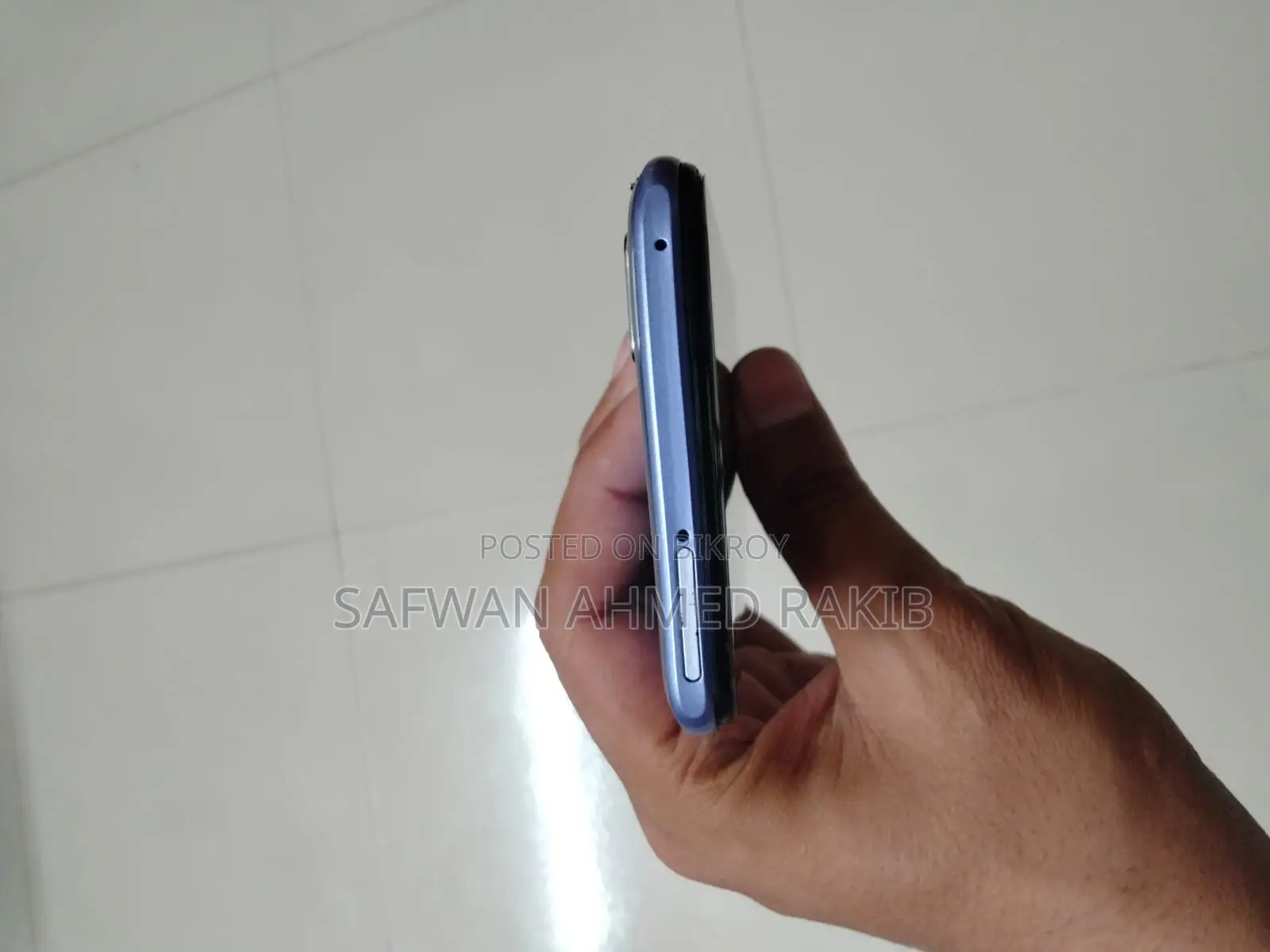 Vivo Y51 16 GB Blue